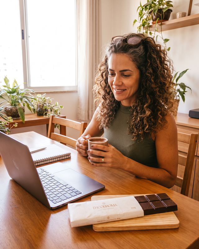 Cliente com Cacau Puro: puro mulher45 home office